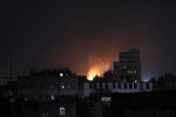 جنگنده های سعودی مرکز یمن را بمباران کردند