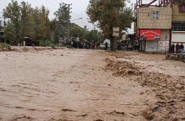 بحران سیل این بار در ایلام ، وقتی آزادراه خرم آباد به رودخانه بحران سیل این بار در ایلام ، وقتی آزادراه خرم آباد به رودخانه ای خروشان تبدیل می شود